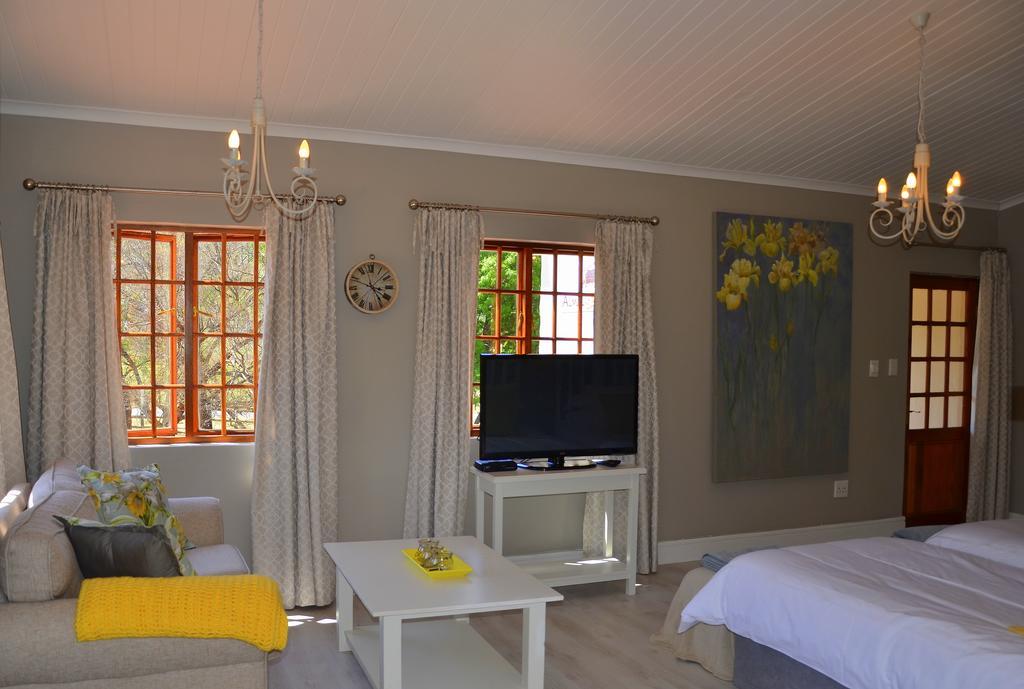 By The Way Guesthouse Clarens Phòng bức ảnh