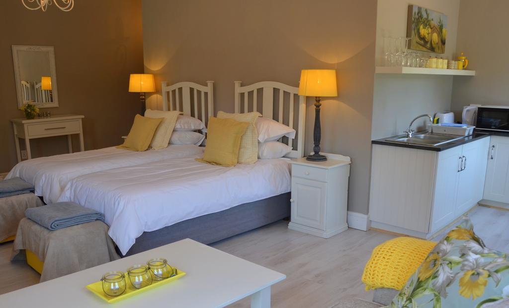 By The Way Guesthouse Clarens Phòng bức ảnh