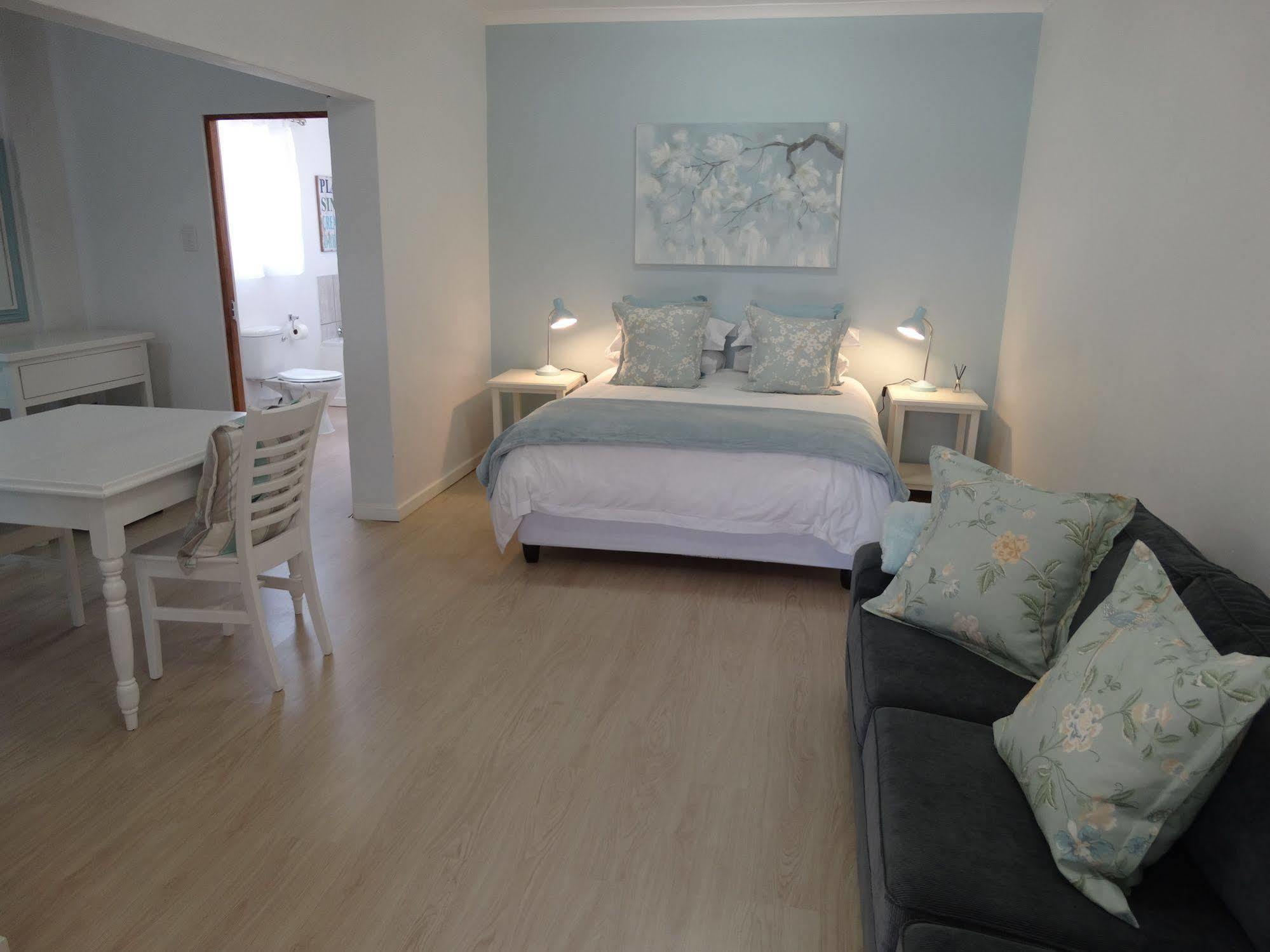 By The Way Guesthouse Clarens Ngoại thất bức ảnh
